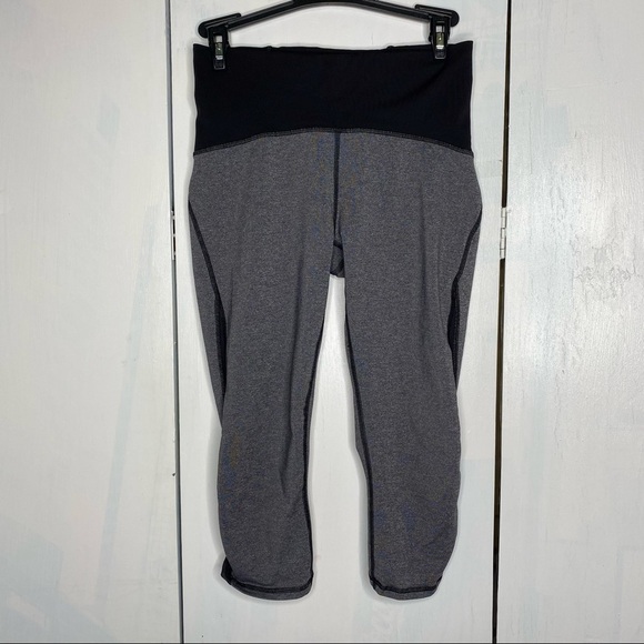 Lululemon Train Times crop leggings size 6 - Picture 3 of 8